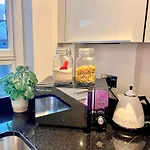 Central 2 Bed In Oxford Street