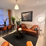 Central 2 Bed In Oxford Street