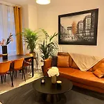 Central 2 Bed In Oxford Street