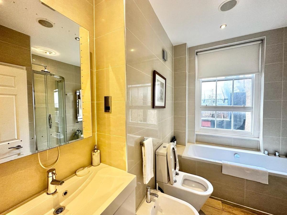 2 Bed In Oxford Street Appartamento
