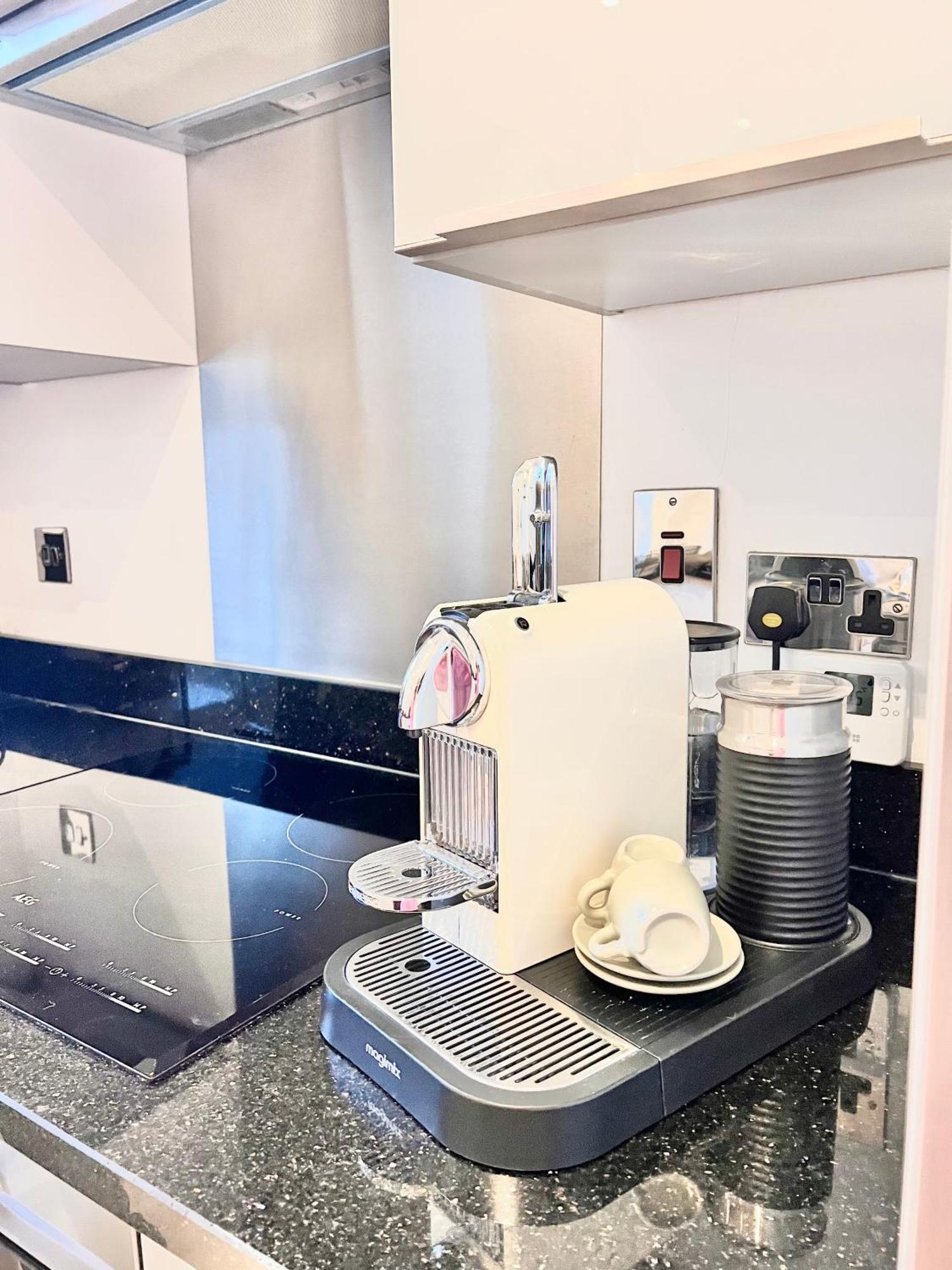 2 Bed In Oxford Street Appartamento *