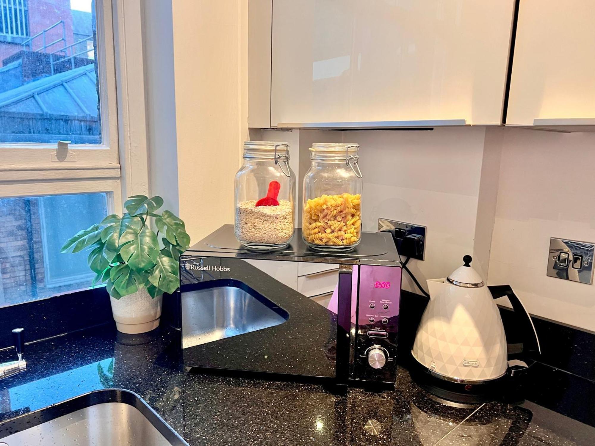 2 Bed In Oxford Street Appartamento *